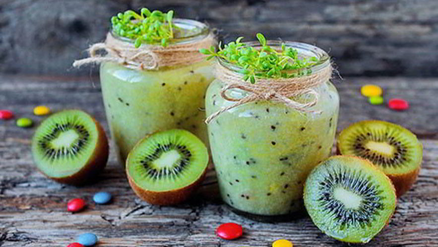 Рецепт пшенного смузи из киви и сельдерея