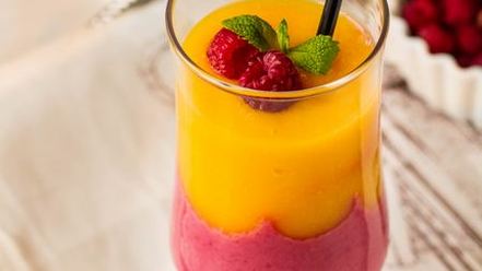 Рецепт смузей из малины и манго