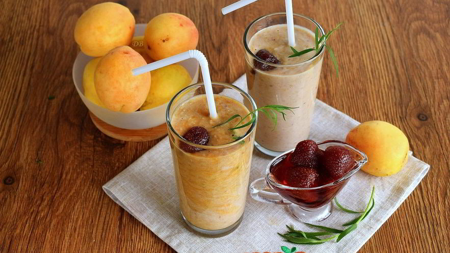 Рецепт смузей с тархуном и клубникой