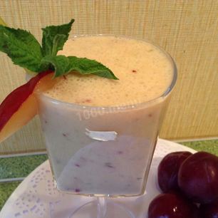 Рецепт Смузей со сливами и бананом Сладкая парочка