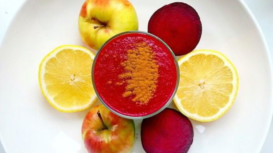 Рецепт свекольного смузи с яблоком и лимоном