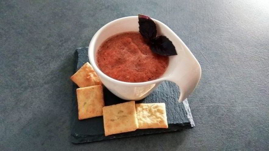 Рецепт томатна-базиликового смузи с чесноком