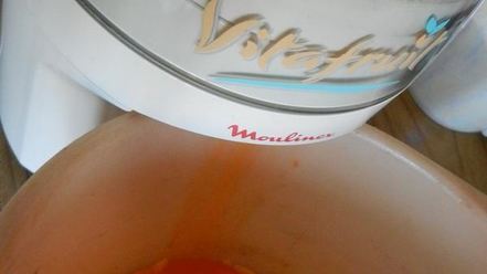 Рецепт сока из свеклы, яблок, моркови и лимона