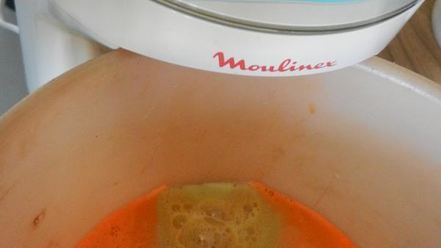 Рецепт сока из свеклы, яблок, моркови и лимона