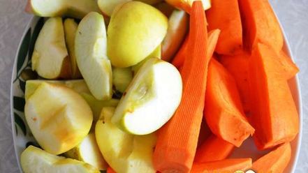 Рецепт сока из тыквы, яблок и моркови