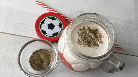 Рецепт томатного сока с зеленой гречкой, сельдереем и сметаной