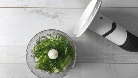 Рецепт томатного сока с зеленой гречкой, сельдереем и сметаной