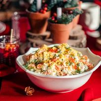 Салат с огурцами