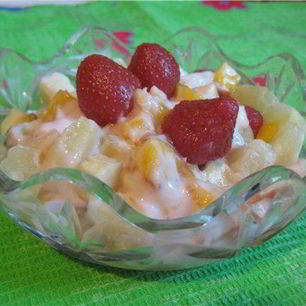 Рецепт Фруктового салата с йогуртом