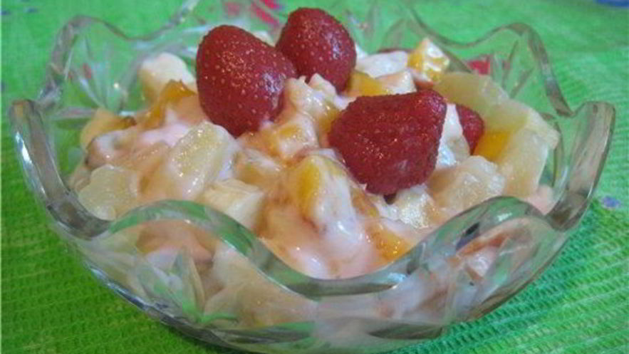 Рецепт фруктового салата с йогуртом