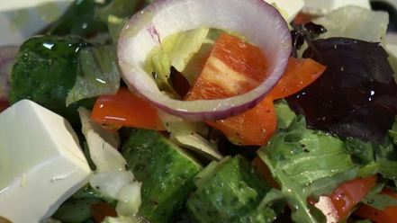 Рецепт греческого салата с бальзамическим жемчугом