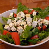 Рецепт Греческого салата с маринованным сыром