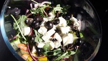 Рецепт греческого салата с рукколой