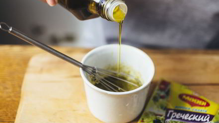 Рецепт греческого салата с жареным адыгейским сыром