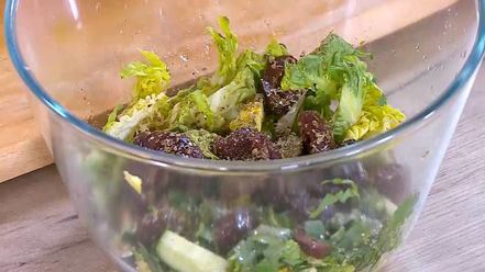 Рецепт греческого салата с жареным сулугуни