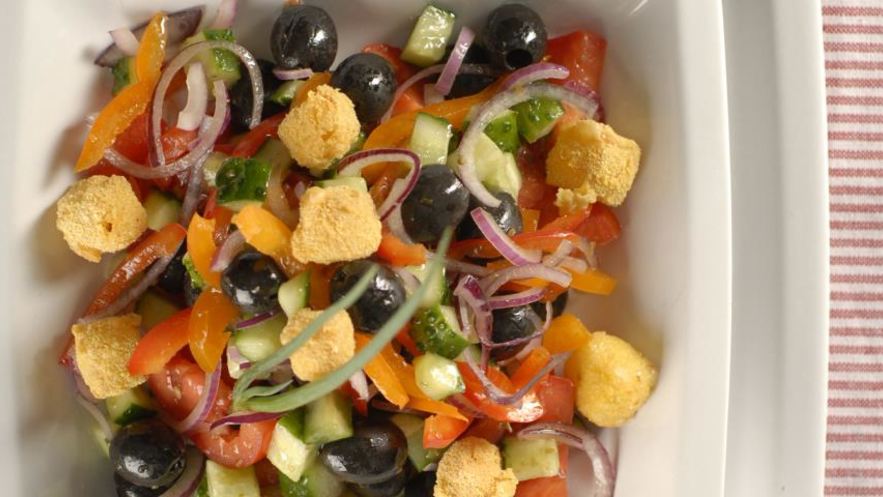 Рецепт греческого салата с жареным сыром