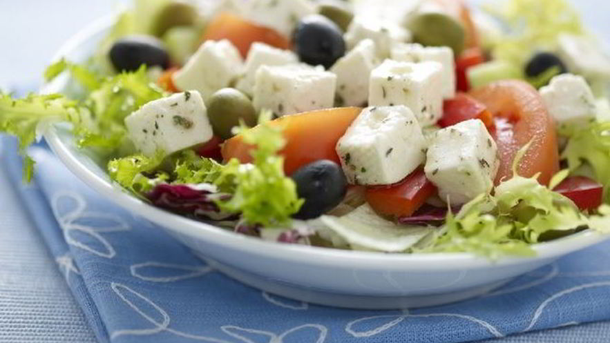 Рецепт салата греческого с маслинами