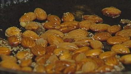 Рецепт салата с гречневой лапшой