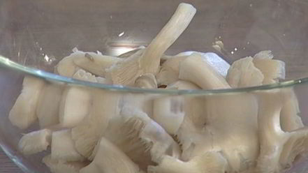 Рецепт салата с гречневой лапшой