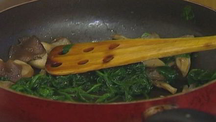 Рецепт салата с гречневой лапшой