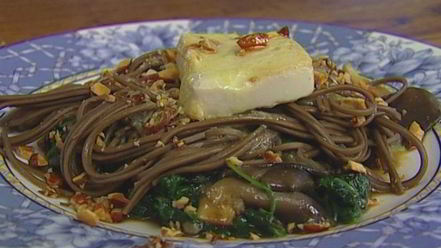 Рецепт салата с гречневой лапшой