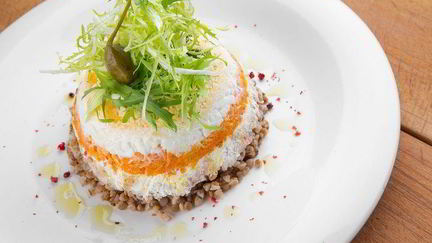 Рецепт Слоеного салата с горбушей и гречкой