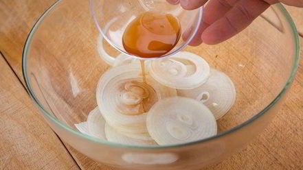 Рецепт слоеного салата с горбушей и гречкой