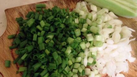 Рецепт горячего картофельного салата с острым соусом