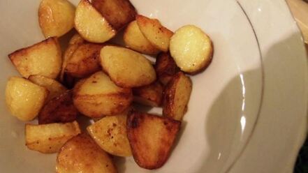 Рецепт горячего картофельного салата с острым соусом