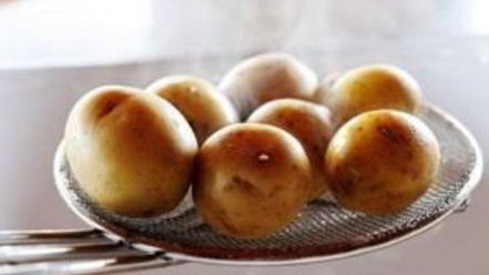 Рецепт картофельного салата с лимоном и базиликом