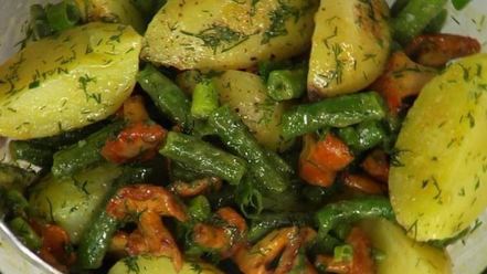 Рецепт картофельного салата с лисичками