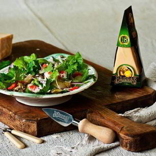 Рецепт Картофельного салата с лососем и сыром Джюгас