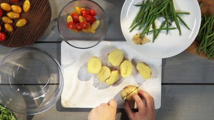 Рецепт картофельного салата с зеленой фасолью