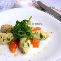 Рецепт Салата из картофеля с рикоттой, каперсами и семгой