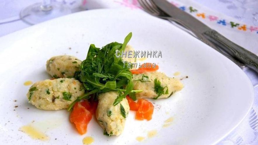 Рецепт салата из картофеля с рикоттой, каперсами и семгой