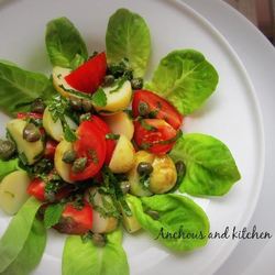 Рецепт Салата из молодого картофеля с каперсами и мятой