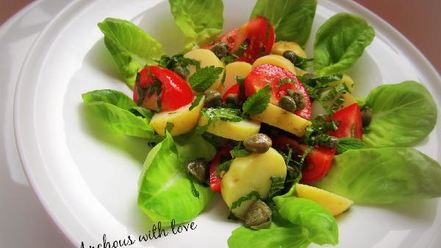 Рецепт салата из молодого картофеля с каперсами и мятой