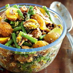 Рецепт Салата из молодого картофеля с сардинами