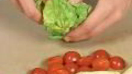 Рецепт салата из молодого картофеля со скумбрией