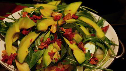 Рецепт Салата из молодой спаржи с картофеле, авокадо и рукколой