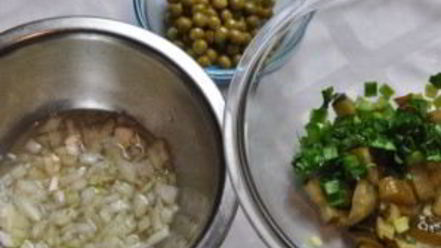 Рецепт салата картофельного с маринованными огурцами