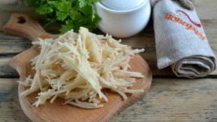 Рецепт салата с картофельной стружкой