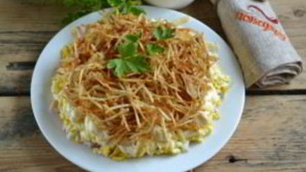 Рецепт салата с картофельной стружкой