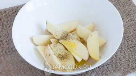 Рецепт салата с запеченным картофелем