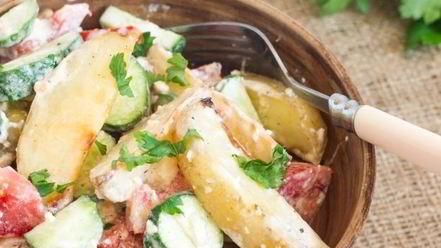 Рецепт салата с запеченным картофелем