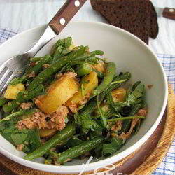 Рецепт Теплого картофельного салата с тунцом