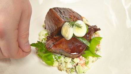 Рецепт говяжьего языка с оливье