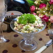 Оливье классический с колбасой