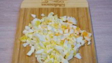 Рецепт оливье классический с колбасой