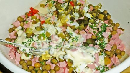 Рецепт оливье классический с солеными огурцами